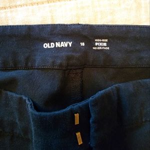Old Navy High Waisted Pixie Pants